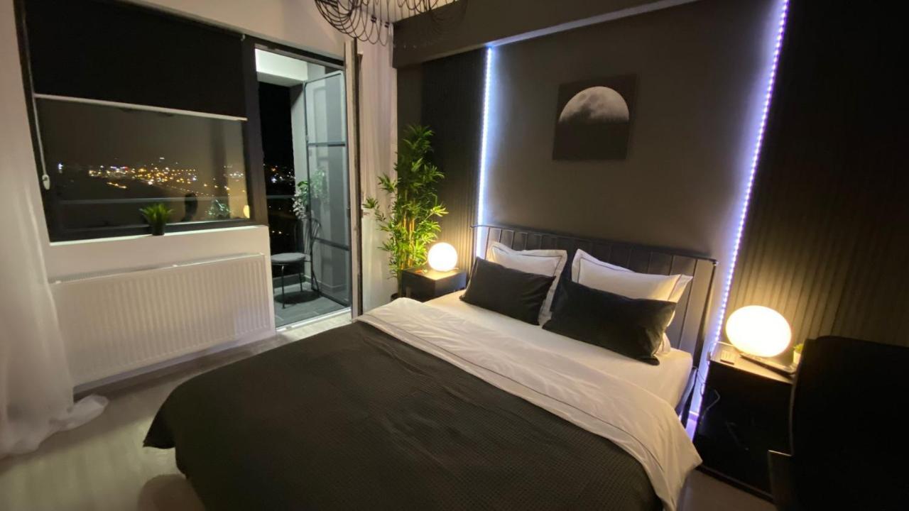 Palas Mall Apartment Q Residence ヤシ エクステリア 写真